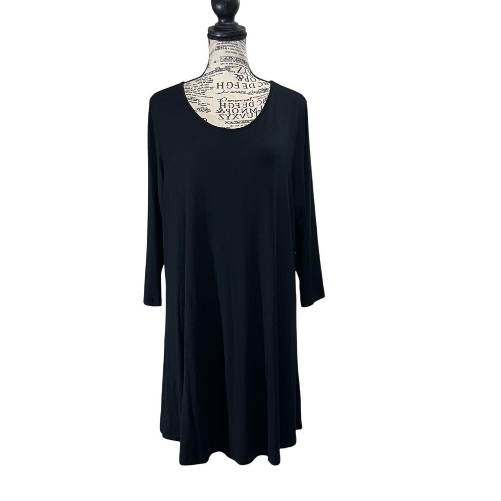 Comfy USA Black Scoop-Neck Swing Tunic